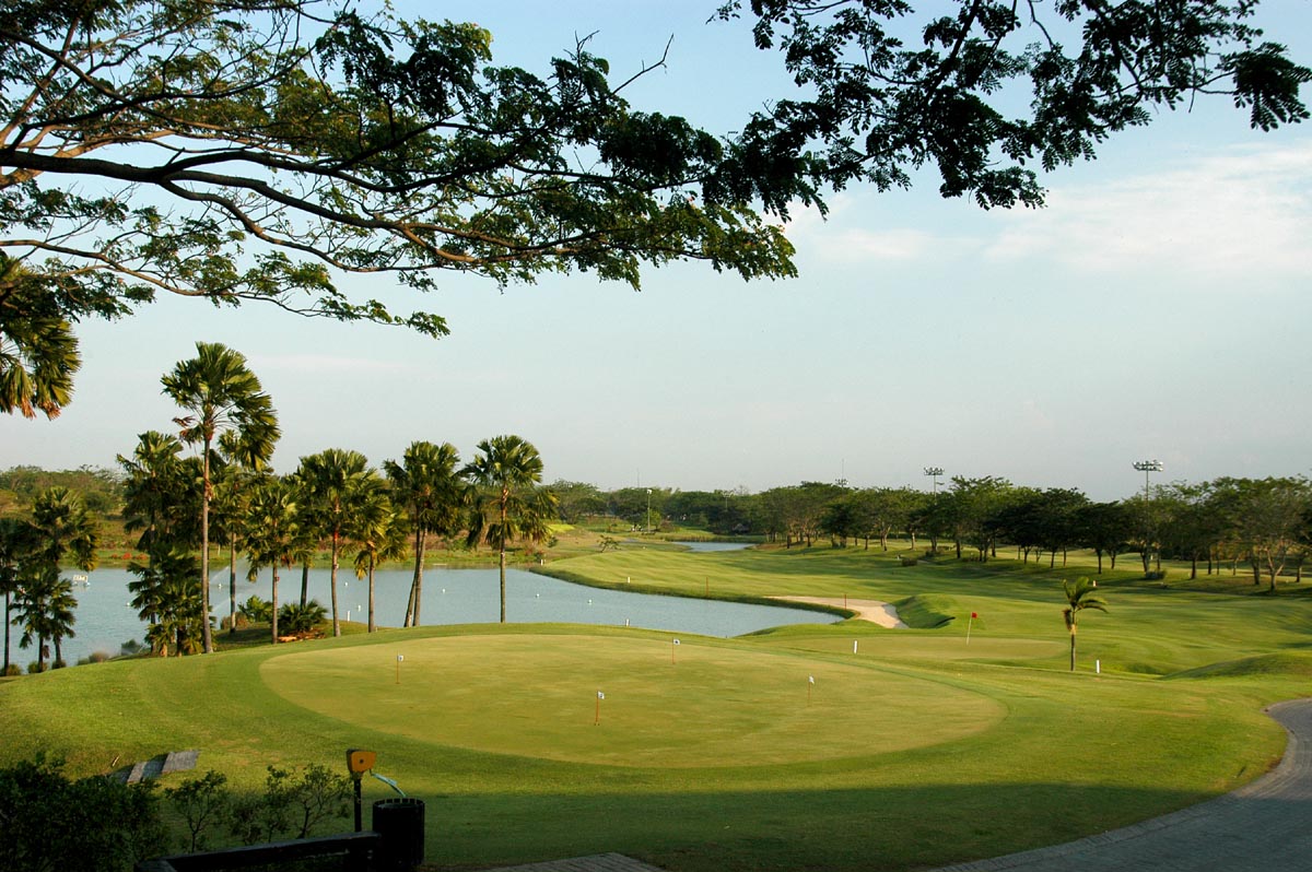 Malaysia_golf_club